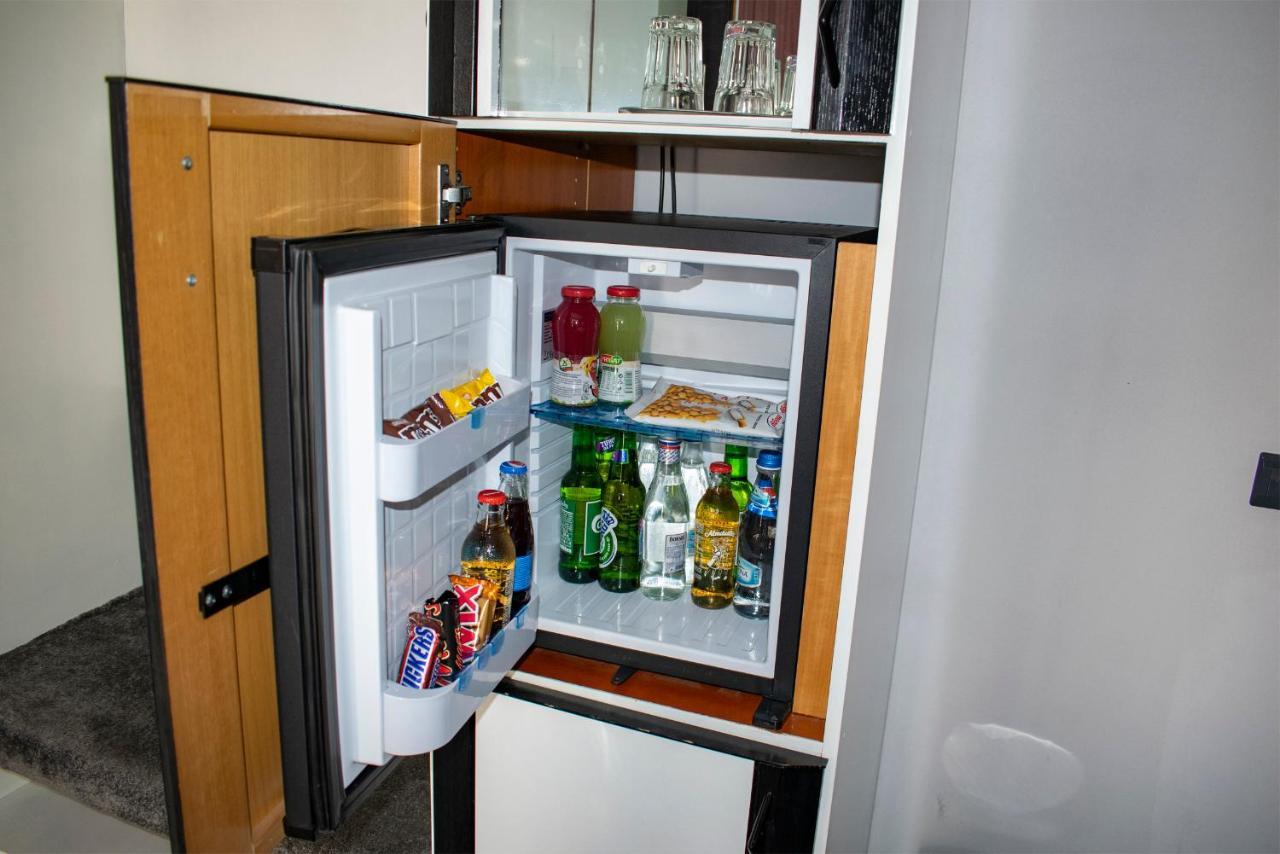 Hotel La Conacul Vesel à Săpînţa Extérieur photo