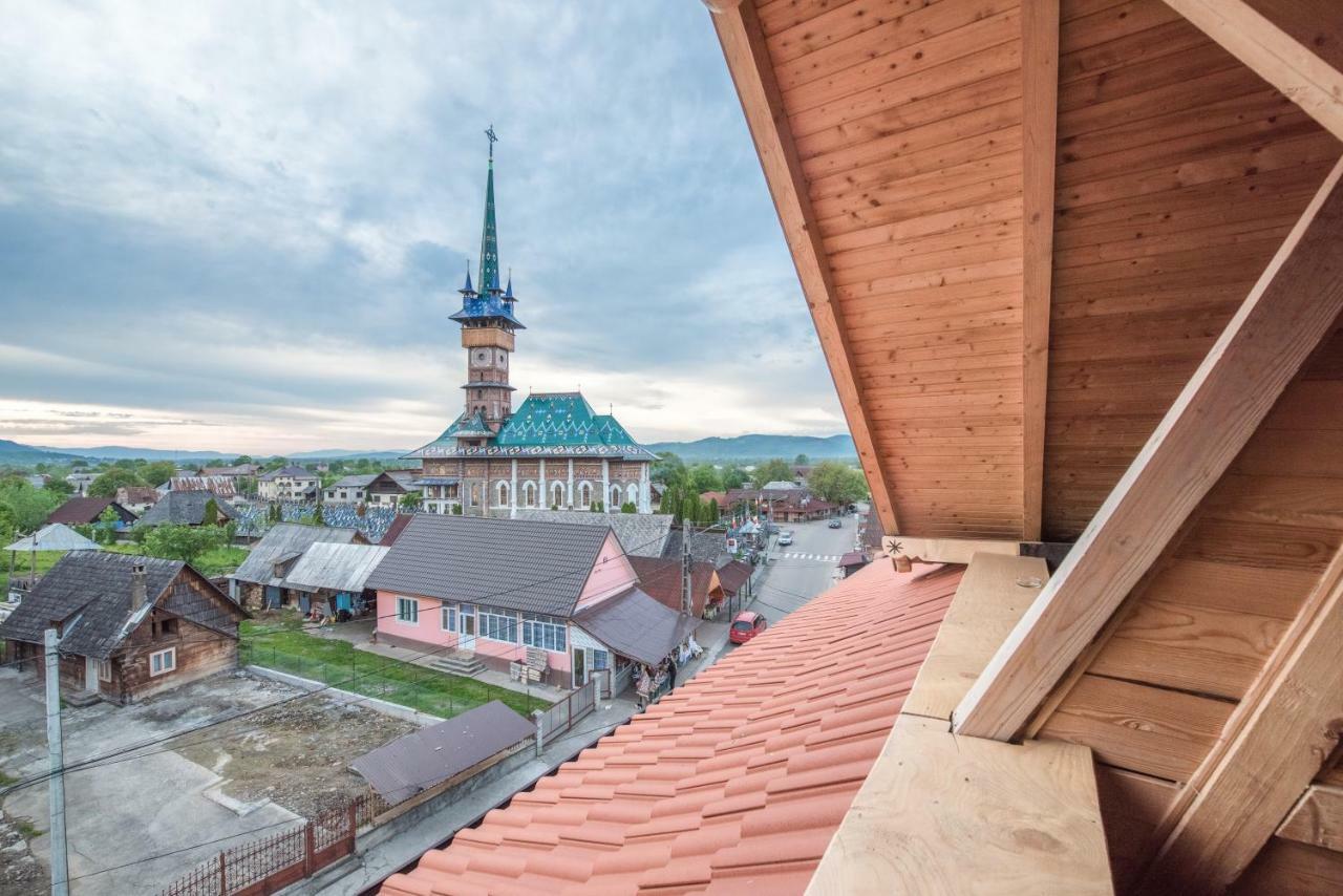 Hotel La Conacul Vesel à Săpînţa Extérieur photo